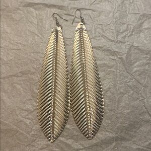 Vintage Elegant Silver Leaf Earrings